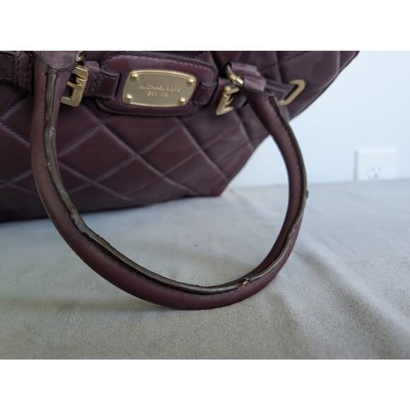 Michael Kors Hamilton Large Quilted Tote in Burgundy with Gold Hardware - Picture 8 of 11